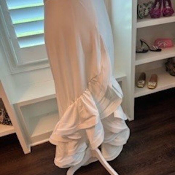 Elegant White Ruffle Hem Gown – Wedding or Party Ready - Picture 6 of 7